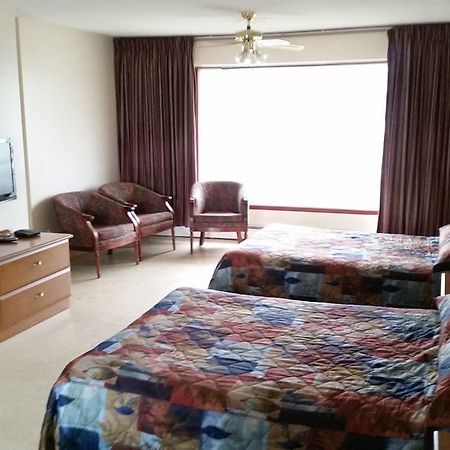 Avalon Motel เบลวิลล์ ภายนอก รูปภาพ